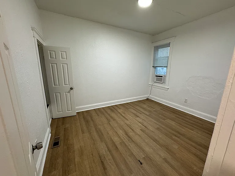 1816 N Bentalou St — Photo 16