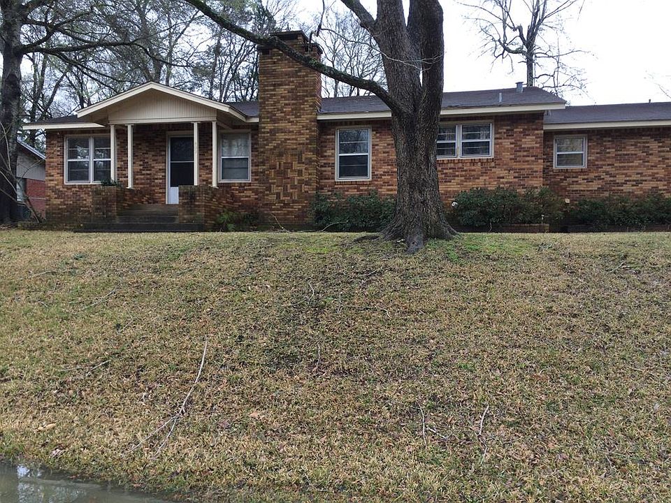 1st image of 402 Indian Creek Dr