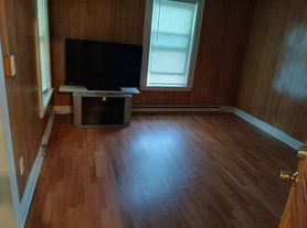 30 Canal St, Chicopee, MA