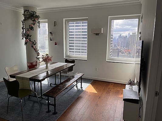 1st image of 70 W 45th St #39-C