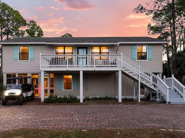 924 E Pine Ave, Eastpoint, FL 32328