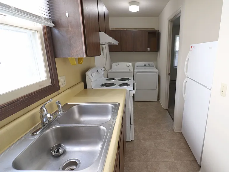 69 Akron Rd — Photo 6