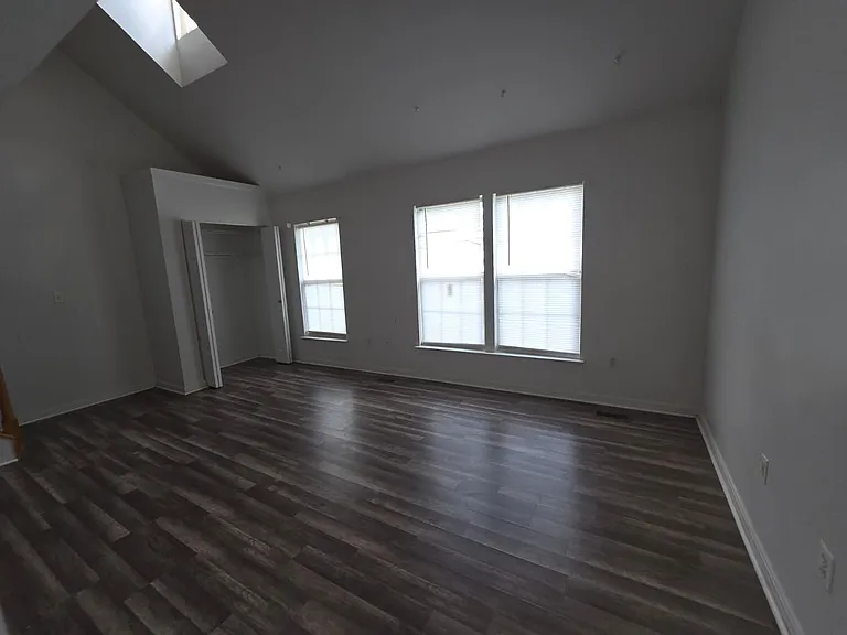 4740 Wainwright Cir — Photo 49