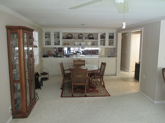 3rd image of 126 Royal Palm Dr
