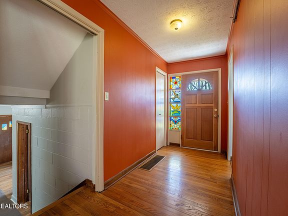 3rd image of 106 Disston Rd