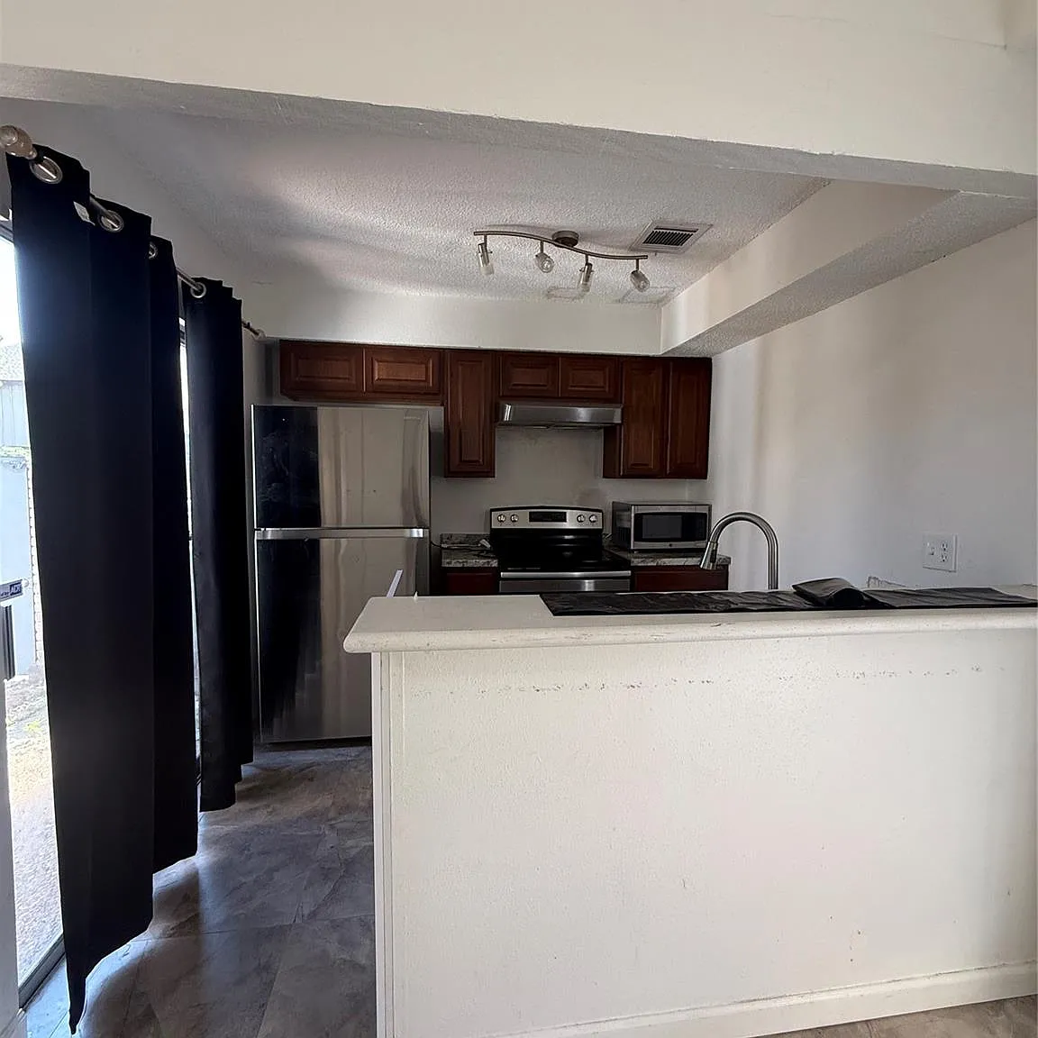 2 bed, 1.0 bath, 797 sqft, $1,500 — Photo 4