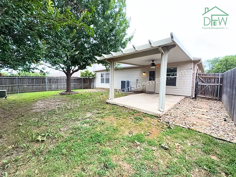 9120 Goldenview Dr — Photo 21