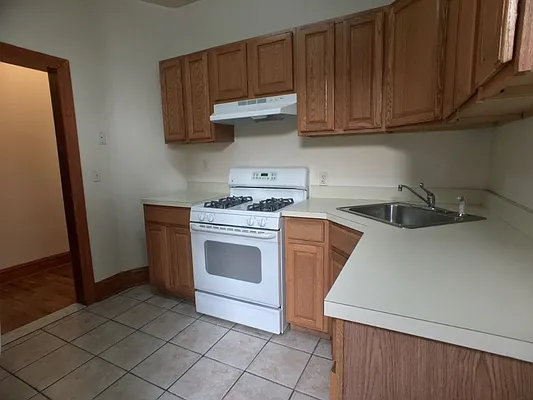 Rented by Sovereign Associates | media 12