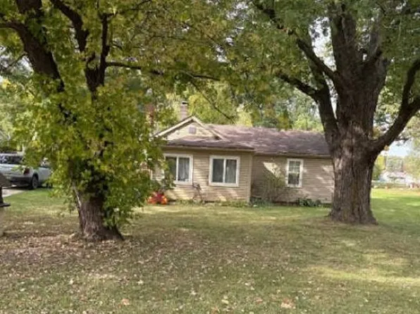 1487 Butler Blvd, Howell, MI 48843