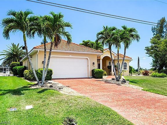 3rd image of 1320 SW 36th Ter