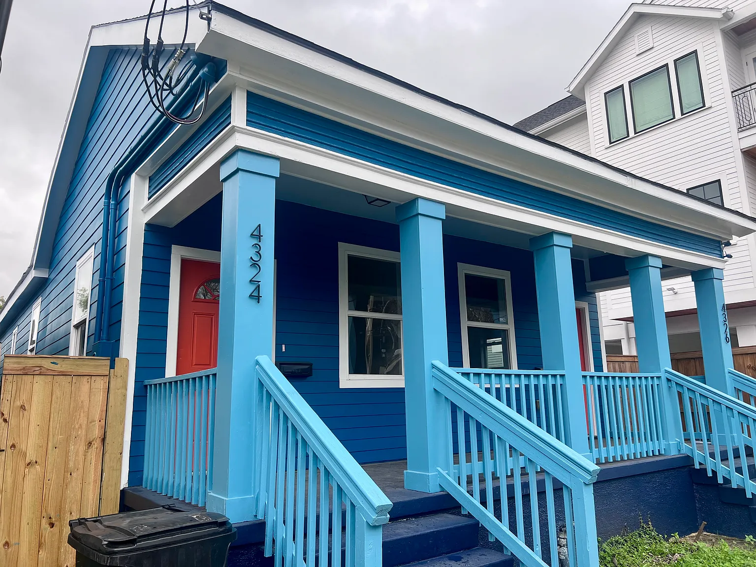 2 bed, 1000 sqft, $1,800 — Photo 1