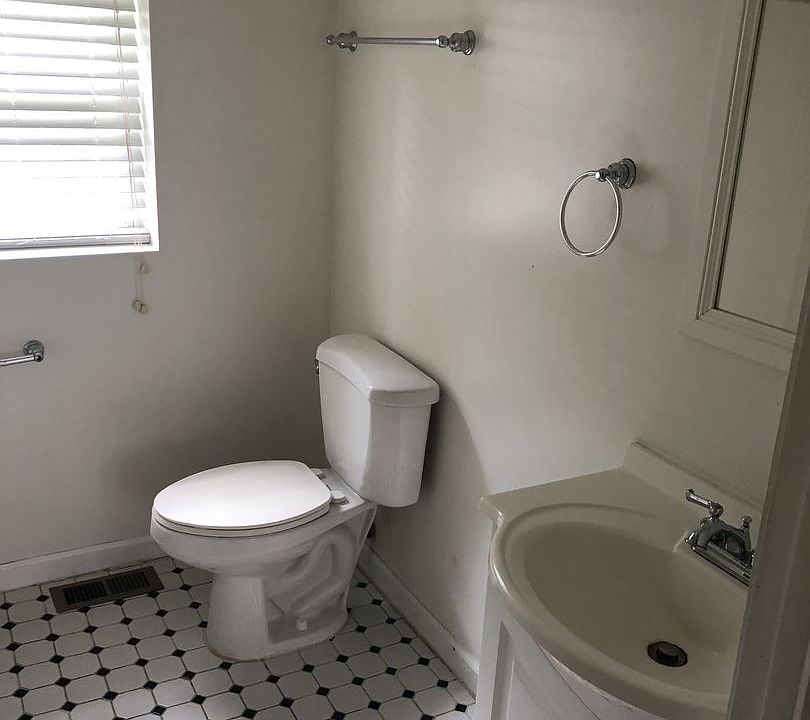 2nd image of 4158 Reid St