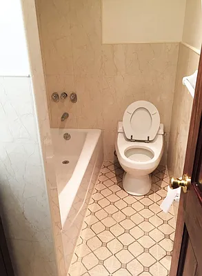 Rented by BLU Real Estate | media 36