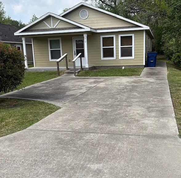 619 N Vionett Ln #1 — Photo 1