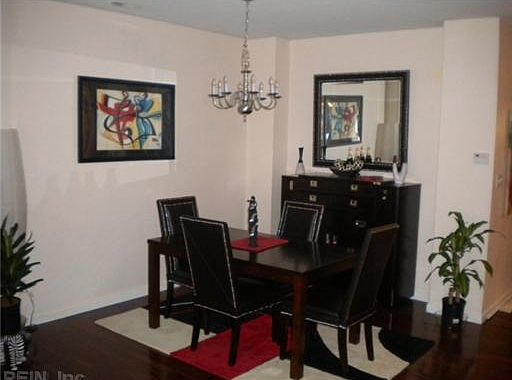 4th image of 221 Tigerlilly Dr