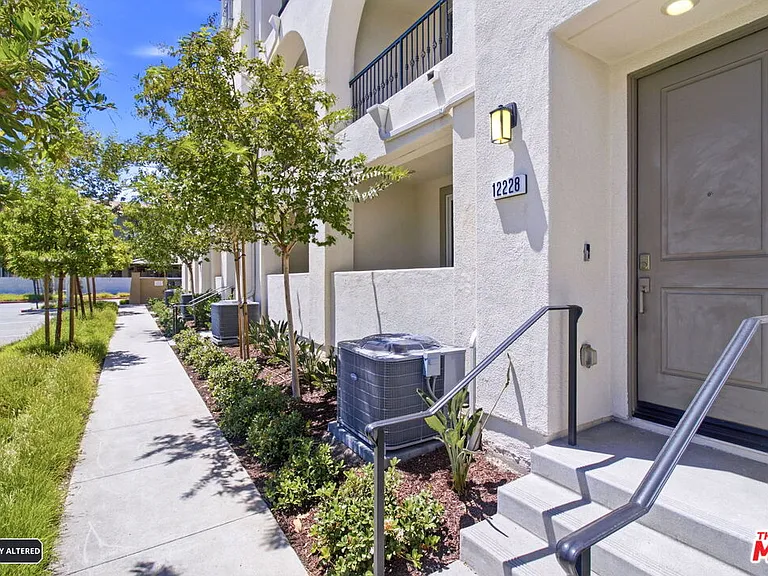 12228 Veranda Dr — Photo 31