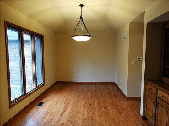 4th image of 3616 S Marion Ct