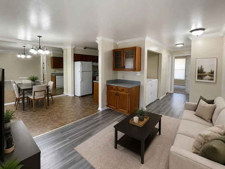 Oak Estates — Photo 18