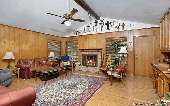 4th image of 4734 Newcome Dr