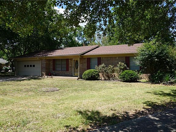 2nd image of 1116 McGrede Dr