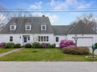 6 Hillcrest Dr, Cape Elizabeth, ME 04107