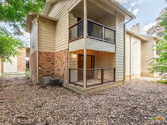 5th image of 421 W San Antonio St #2-I