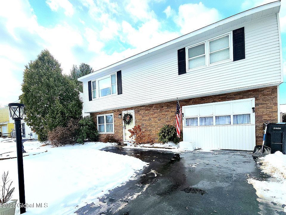 1st image of 43 Donegal Avenue