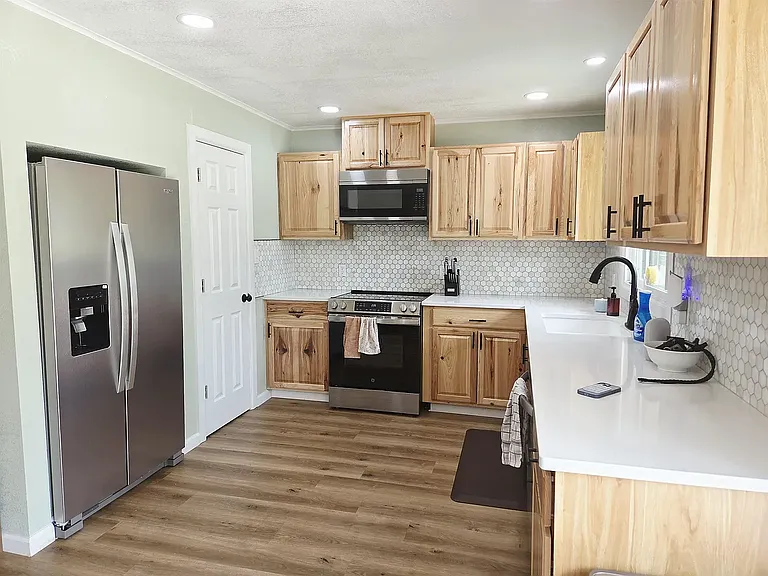 1801 Chickasaw Dr — Photo 9