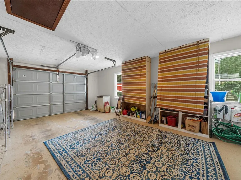 852 Benson Hurst Dr SW — Photo 36
