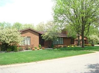 7900 W 82nd Ct, Crown Point, IN 46307