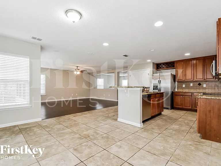 3889 Marsh Bluff Dr — Photo 6