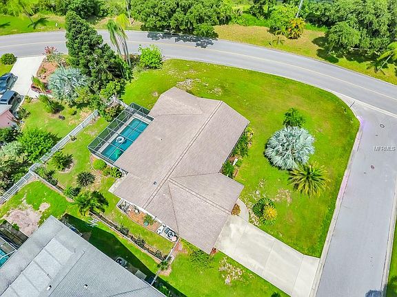 3rd image of 5781 Augusta Cir