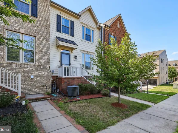 18002 Red Cedar Rd, Dumfries, VA 22026