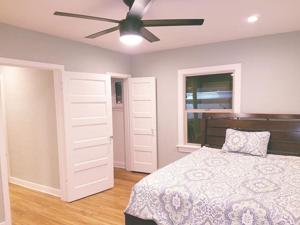 1st image of 829 1/2 E Ocean Blvd