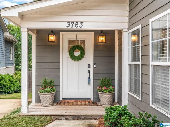 3763 Poe Dr, Vestavia, AL 35223