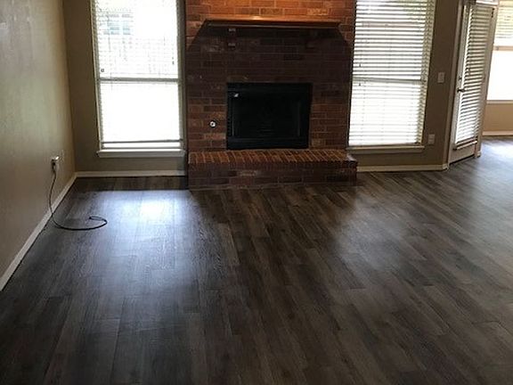 2nd image of 1701 Hazelwood Dr