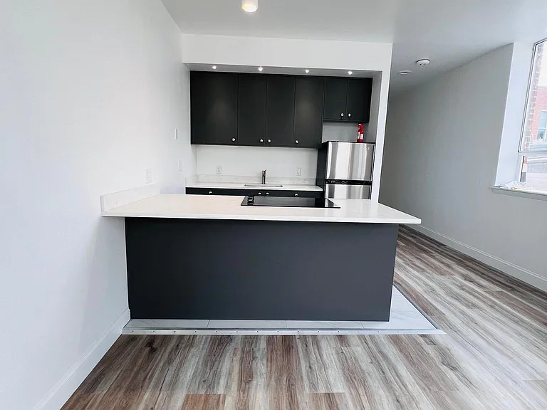 94 Washington St #28 — Photo 3