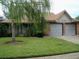 2703 Hot Springs Dr, Pearland, TX 77584