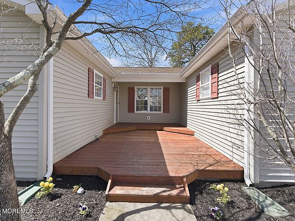 3rd image of 132 Shasta Lane