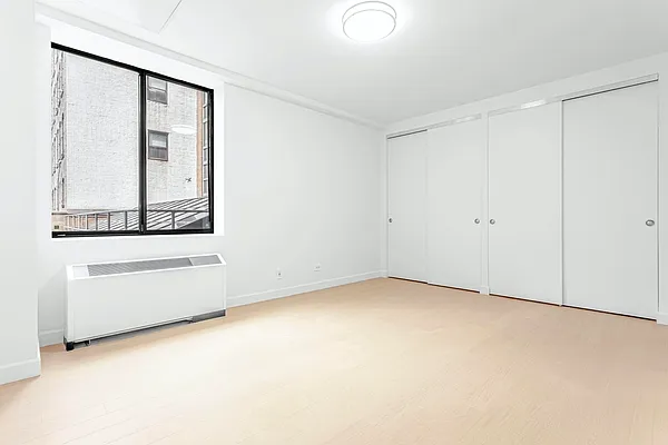 Rented by Olnick Organization | media 10