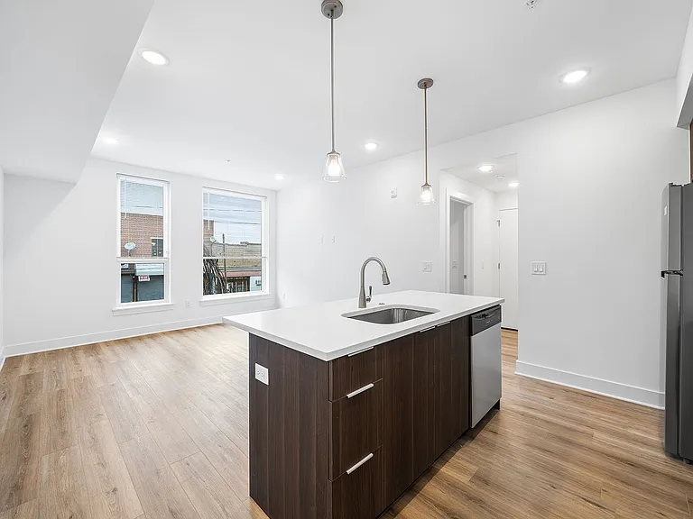 4324 Lancaster Ave — Photo 23