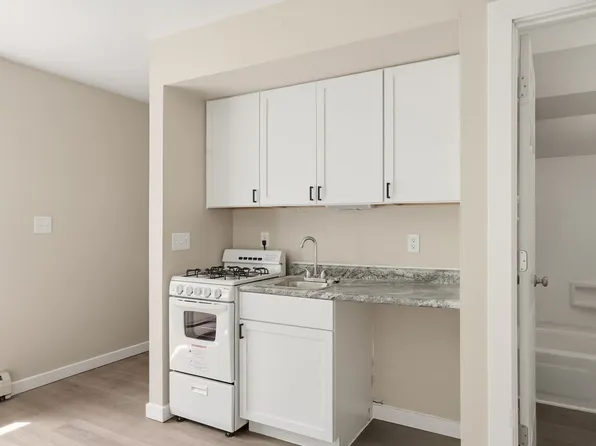 720 E Saint Paul Ave APT 4, Waukesha, WI 53188