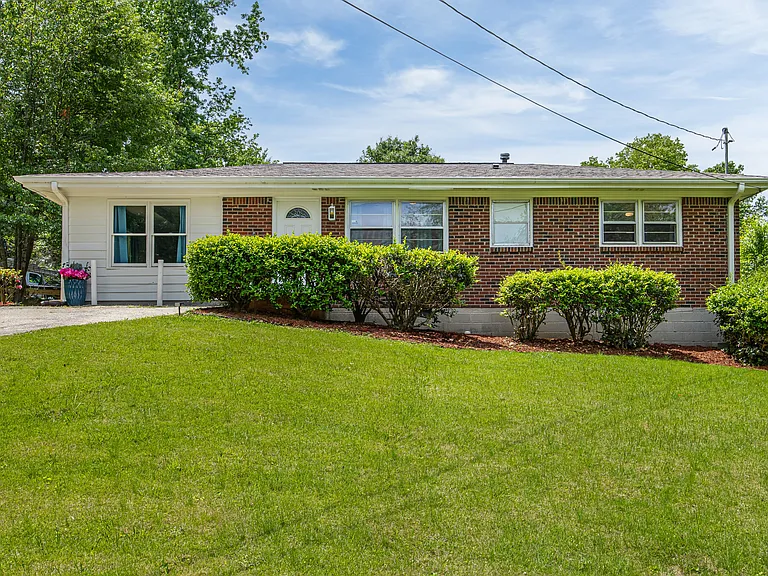 2020 Frank Ln SE — Photo 38