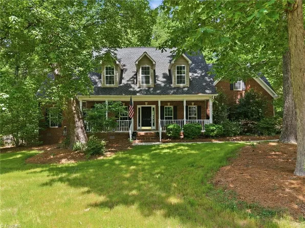 1110 Stallion Ct, Summerfield, NC 27358