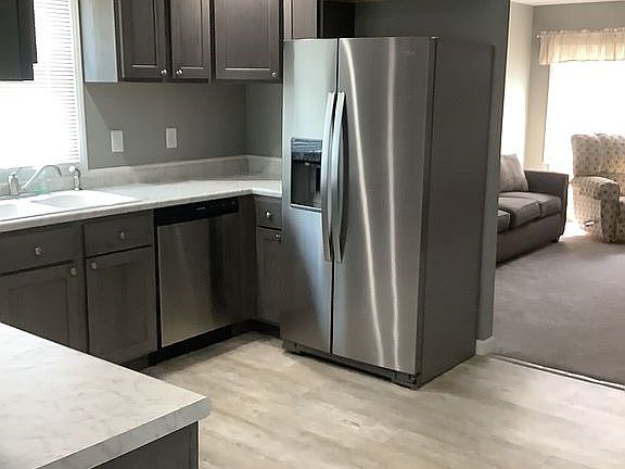 5th image of 1201 W Carpenter St