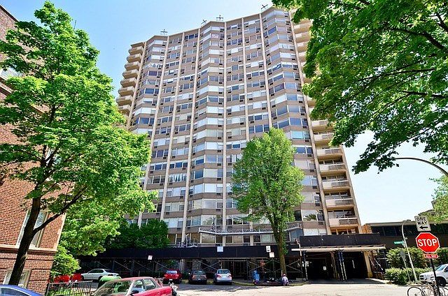 1st image of 555 W Cornelia Ave APT 2003