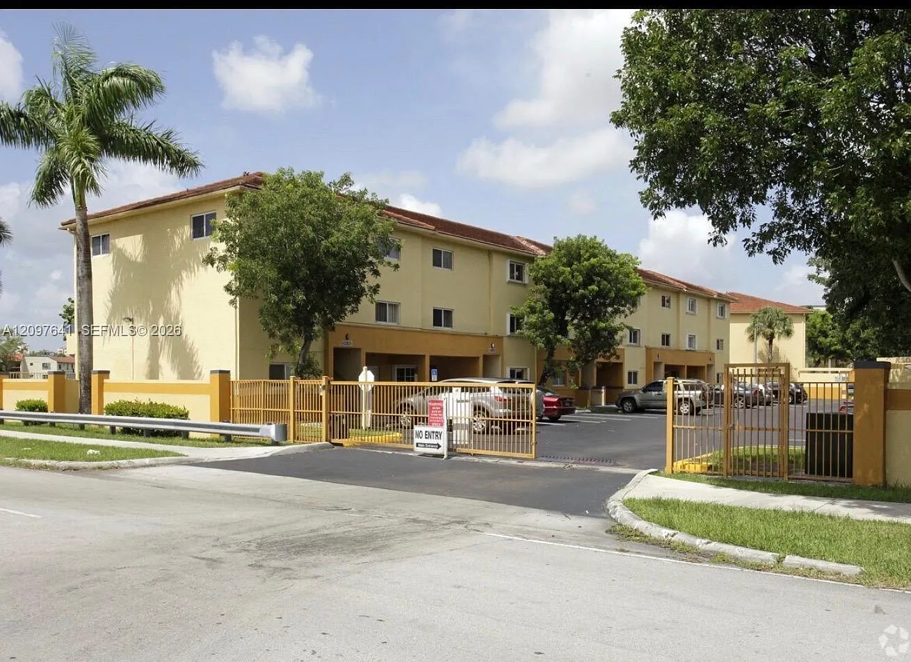 Waterview Condo — Photo 2