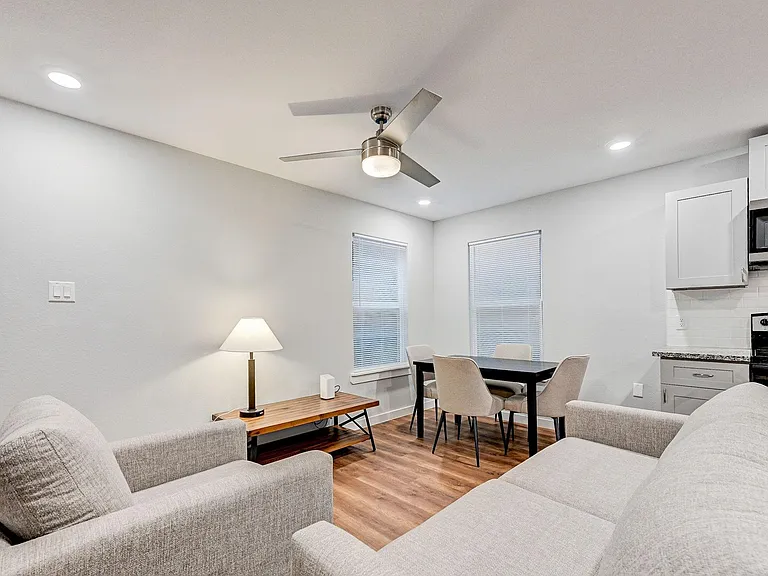 1017 N Lane St #A — Photo 2