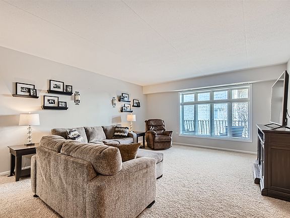 2nd image of 18650 Pine Lake Dr APT 2B