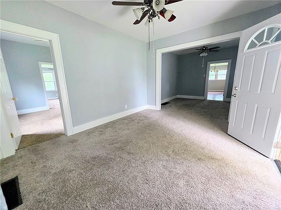 2nd image of 2909 S Leonard Rd